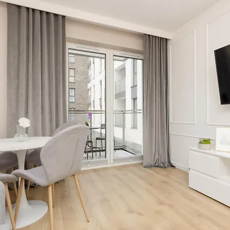 White & Gold Marble Apartment Lodz Fabryczna By Noclegi Renters Exterior photo