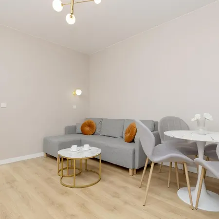 White & Gold Marble Apartment Lodz Fabryczna By Noclegi Renters Exterior photo