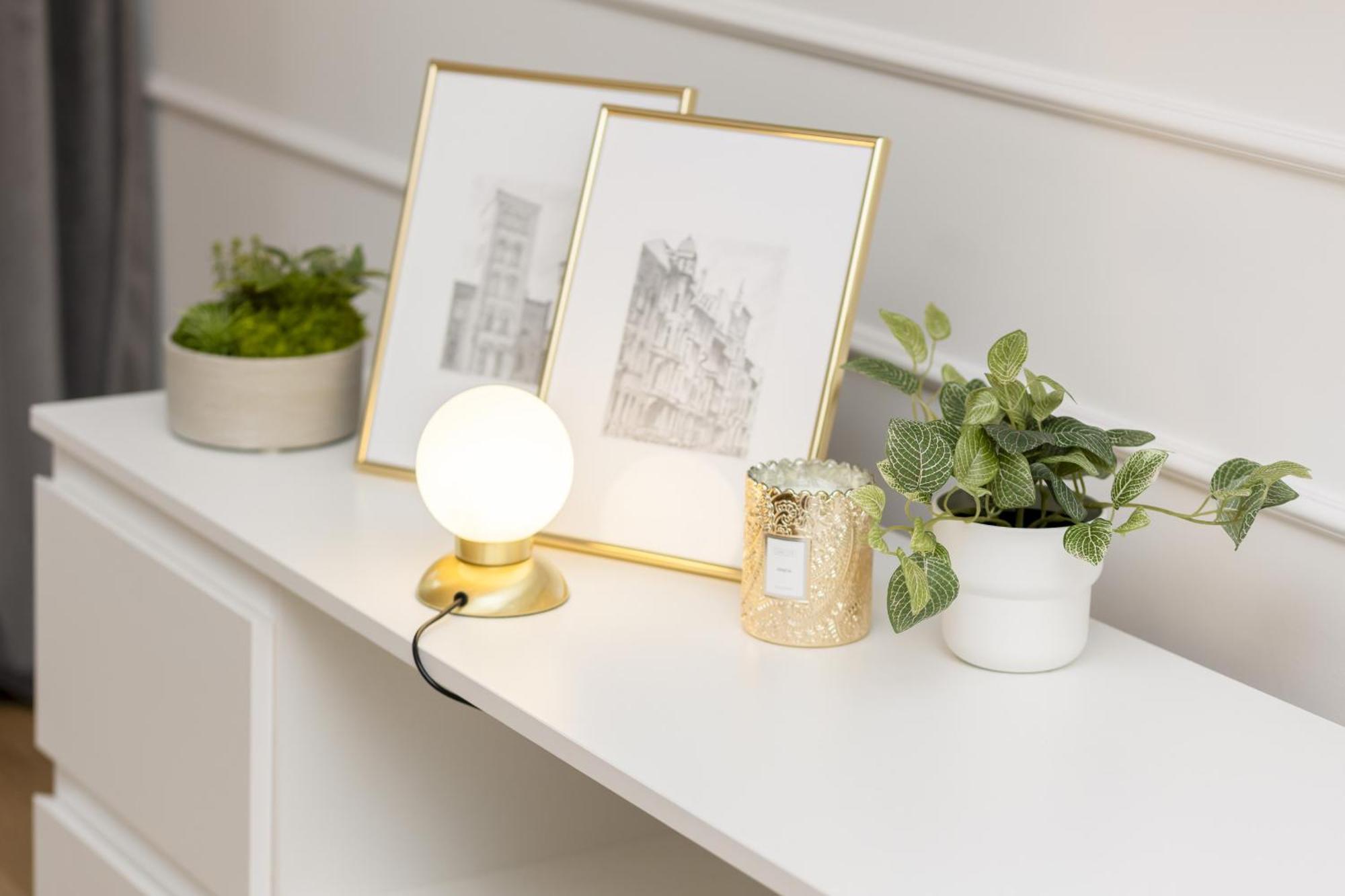 White & Gold Marble Fabryczna By Renters Apartment Lodz (Lodz)